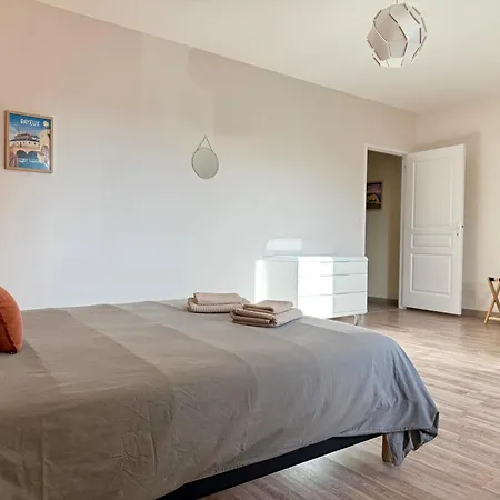 Le 449 - Portes De Bayeux